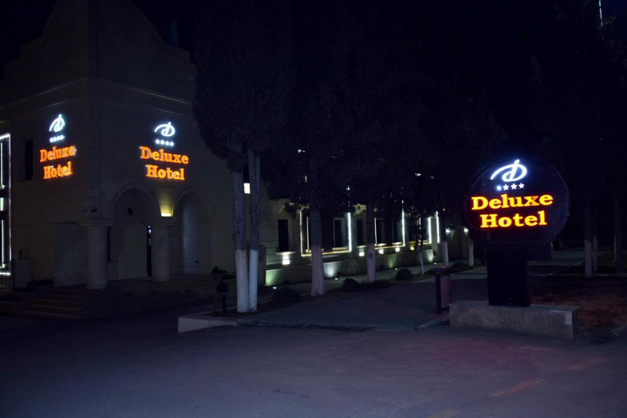 Deluxe Hotel 占贾 外观 照片
