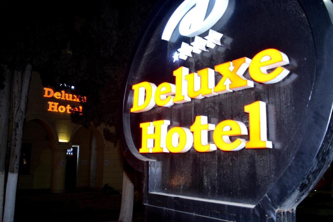 Deluxe Hotel 占贾 外观 照片